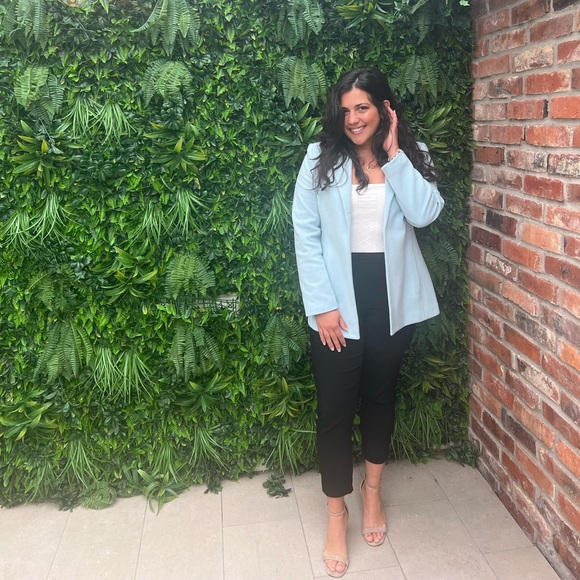 Meet your Posher, Megan - Picture 8 of 16